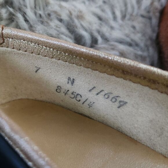 Joseph Larose 1960s Vintage Gold and Black Pump‎ Heels Size 7 - Picture 2 of 12